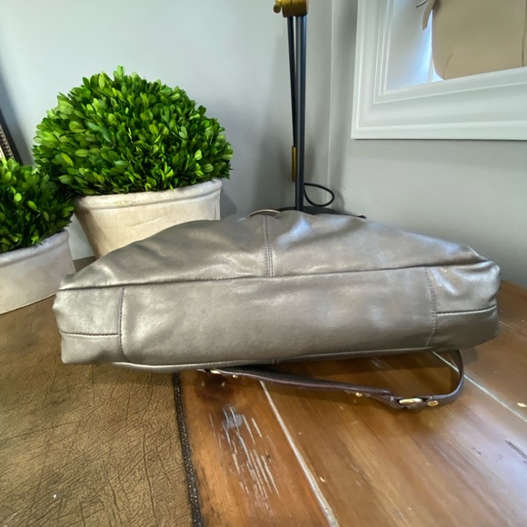 Coach NWT Ashley Carryall in Metallic Steel Pewter/Silver - Picture 9 of 15